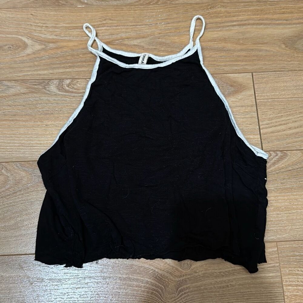 Emma and‎ Sam black and white halter tank size small